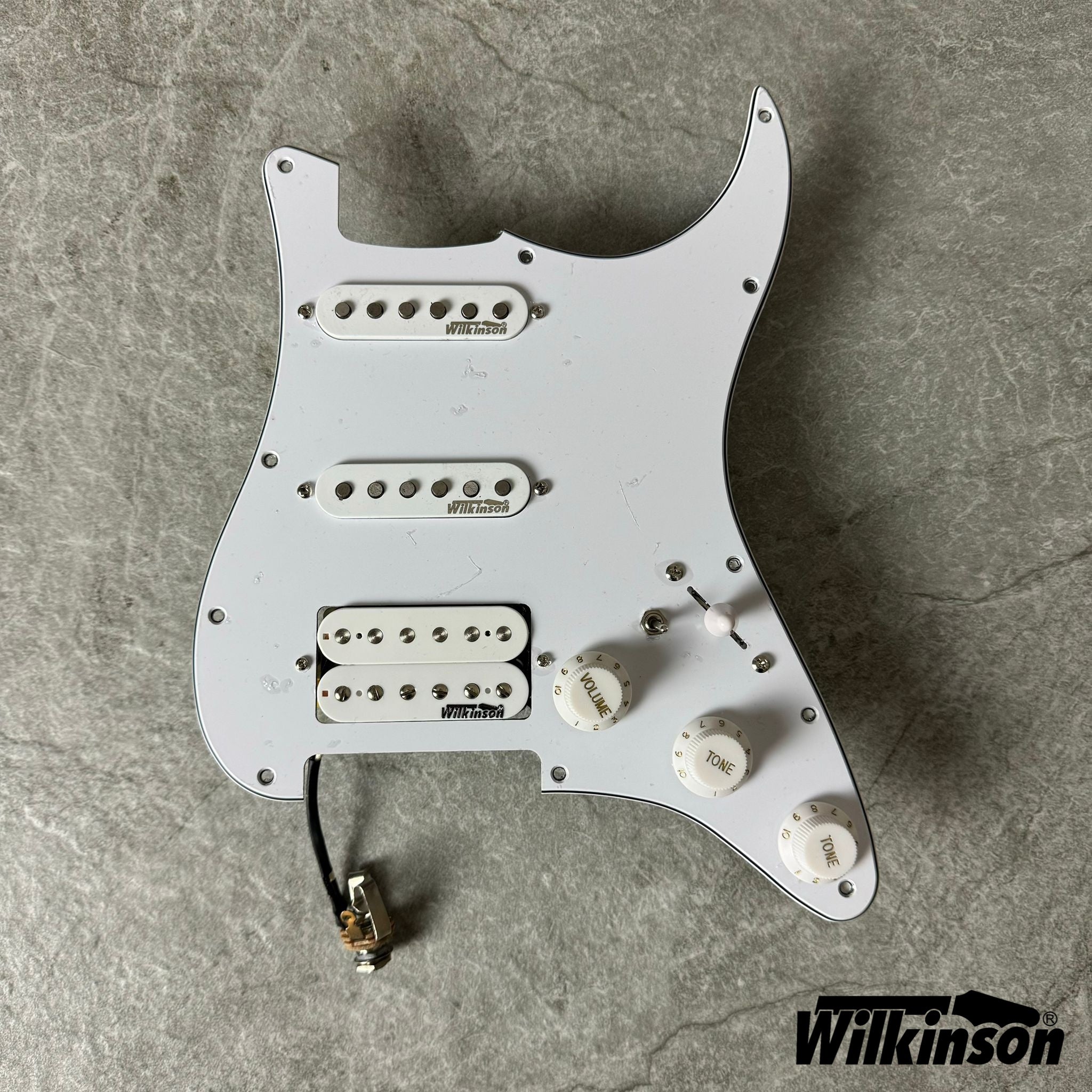 Wilkinson Prewired Stratocaster Loaded Pickguard HSS – White Dove