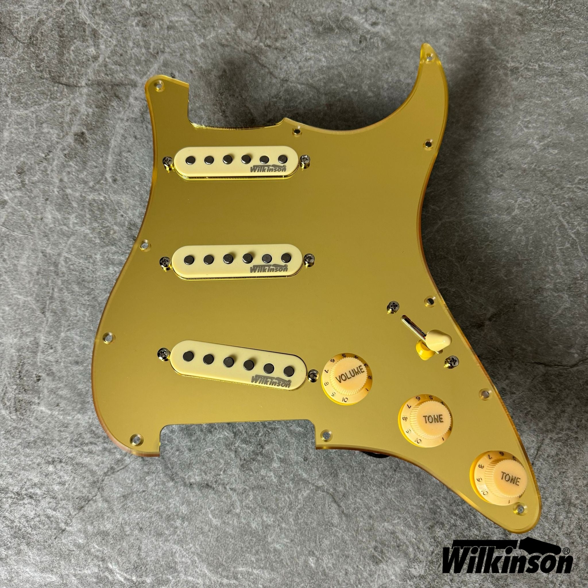 Wilkinson Prewired Strat Loaded Pickguard – Gold Mirror Acrylic