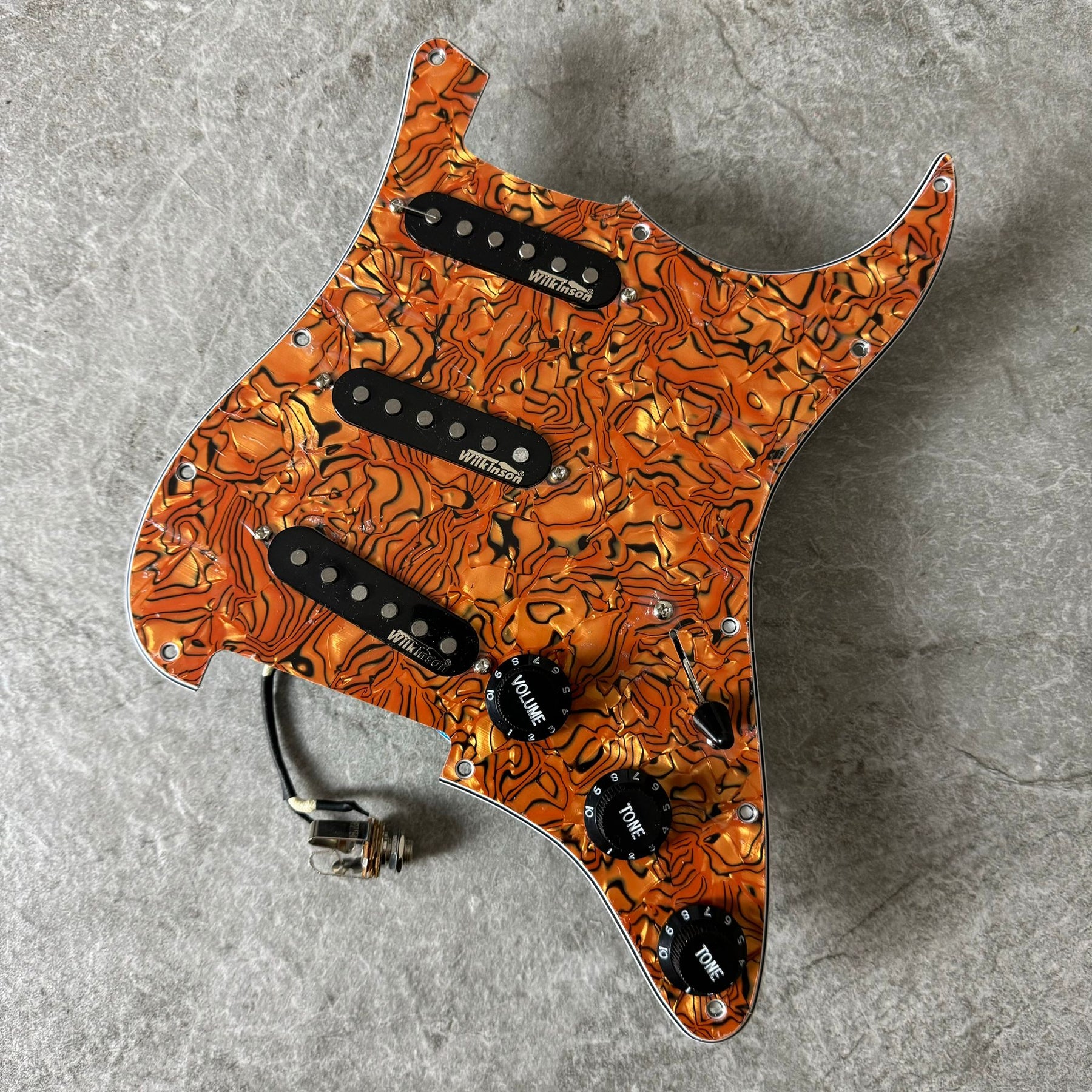 Wilkinson Prewired Strat Loaded Pickguard – Funky Style