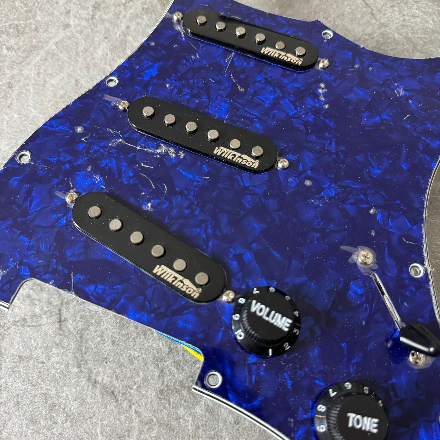 Wilkinson Prewired Strat Loaded Pickguard – Blue