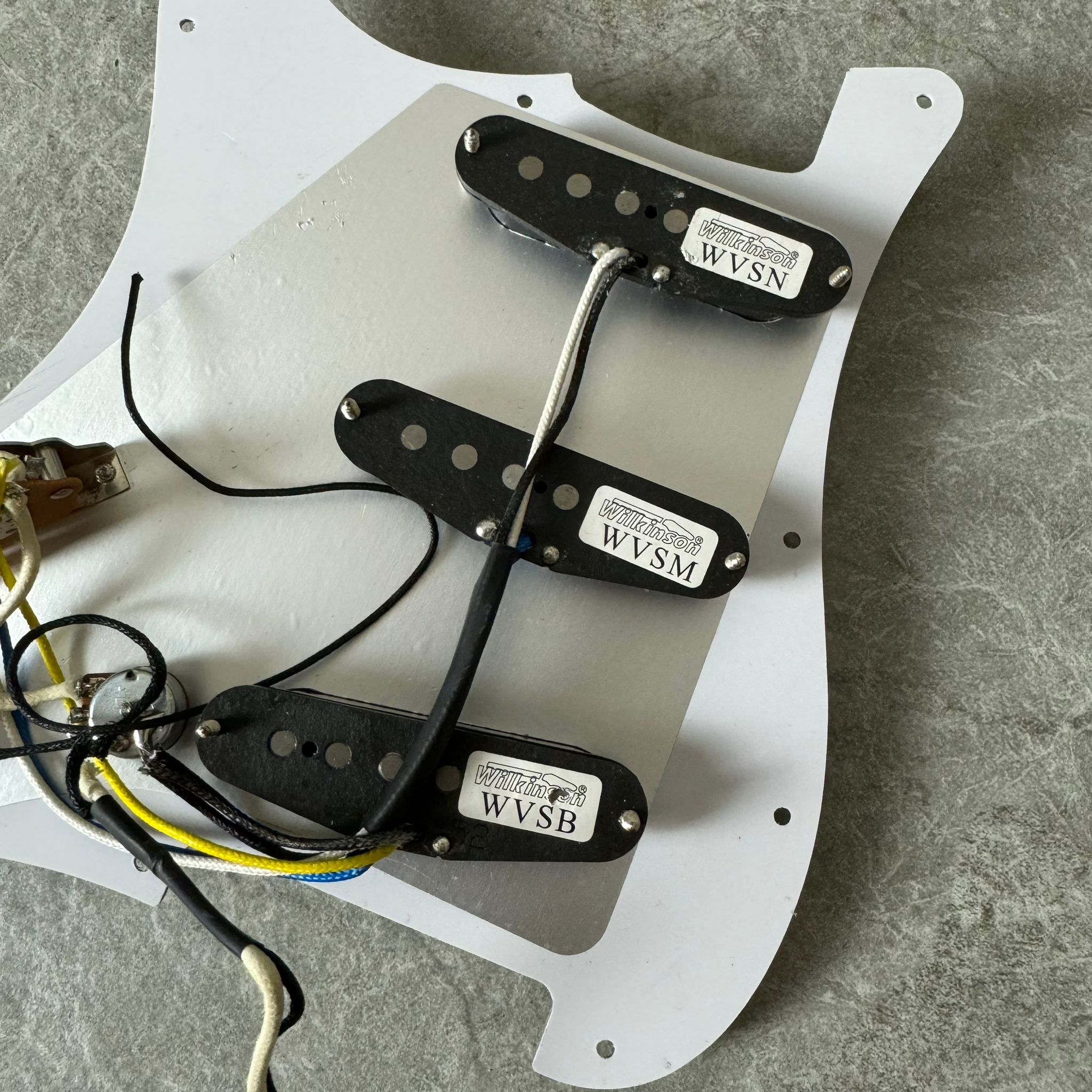 Wilkinson Prewired Strat Loaded Pickguard – Funky Style