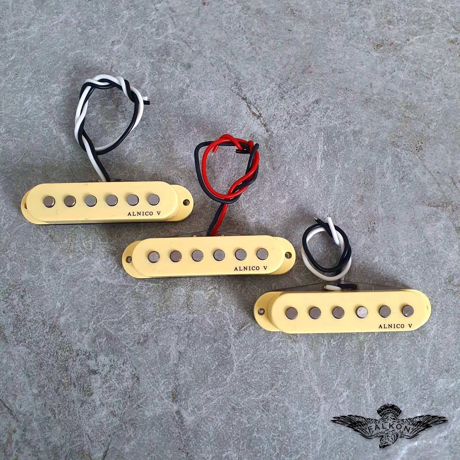 Stratocaster Alnico V Pickups SSS Set | Falkonguitars