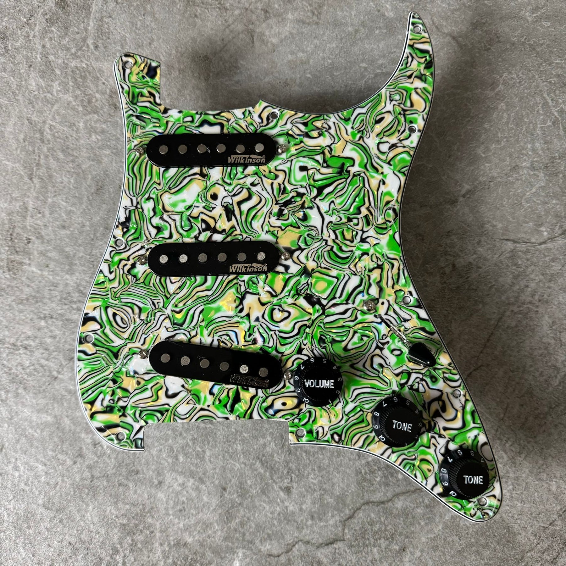 Wilkinson Prewired Strat Loaded Pickguard – Funky Style