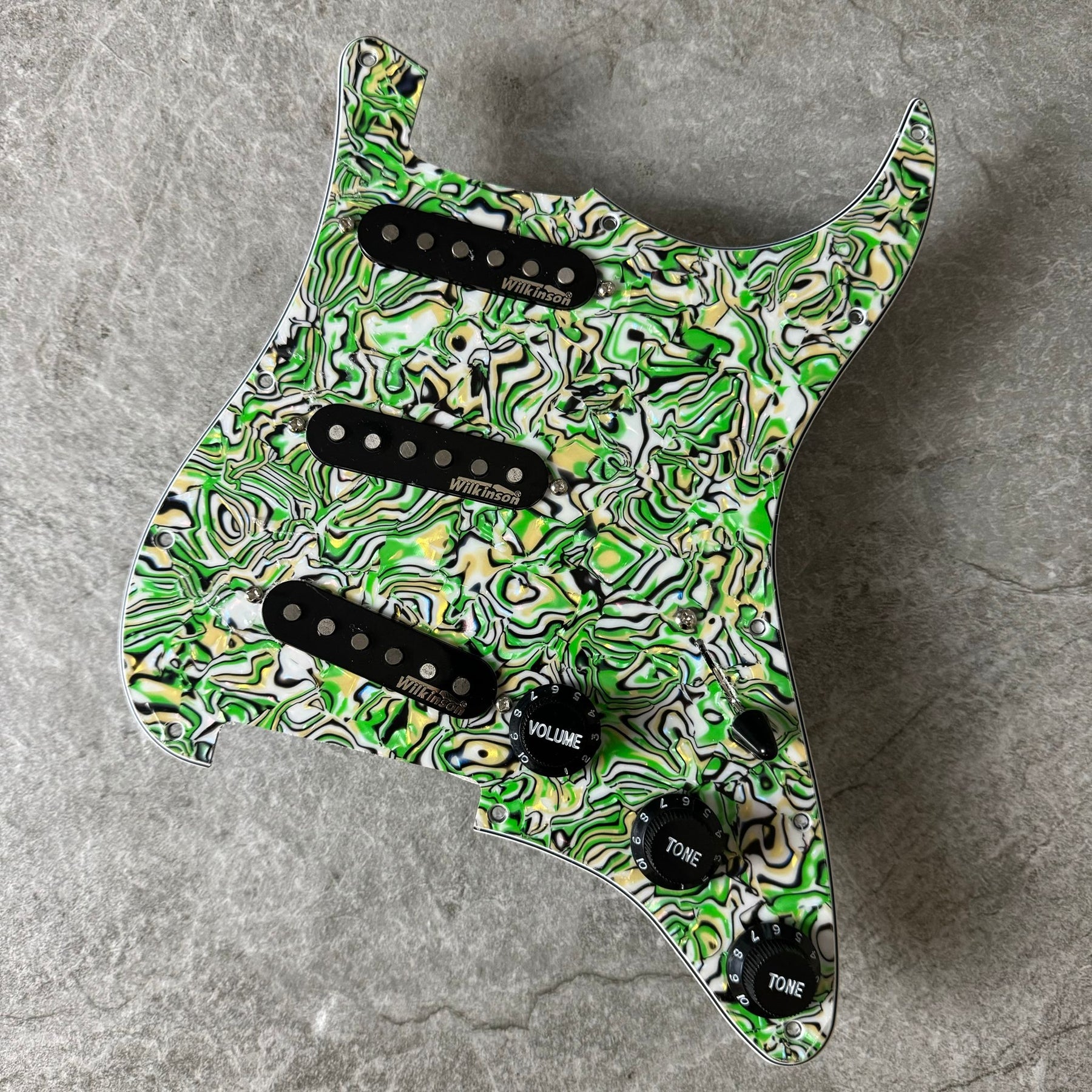 Wilkinson Prewired Strat Loaded Pickguard – Funky Style