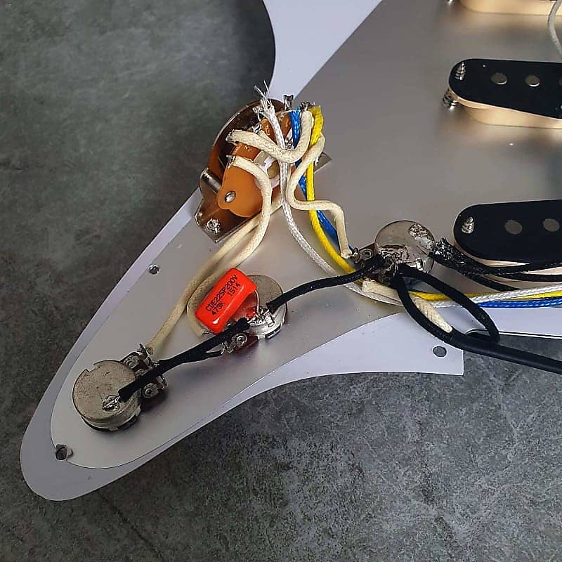 Wilkinson Prewired Strat Loaded Pickguard! Guldspegel Akryl