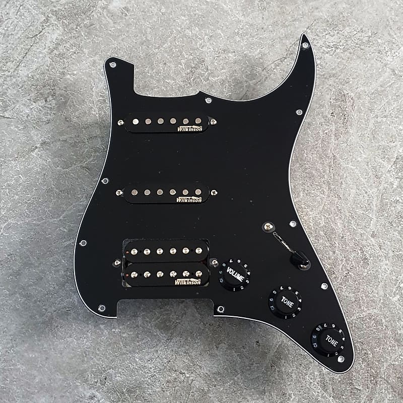 Wilkinson Prewired Loaded Stratocaster Pickguard SSH! Svart