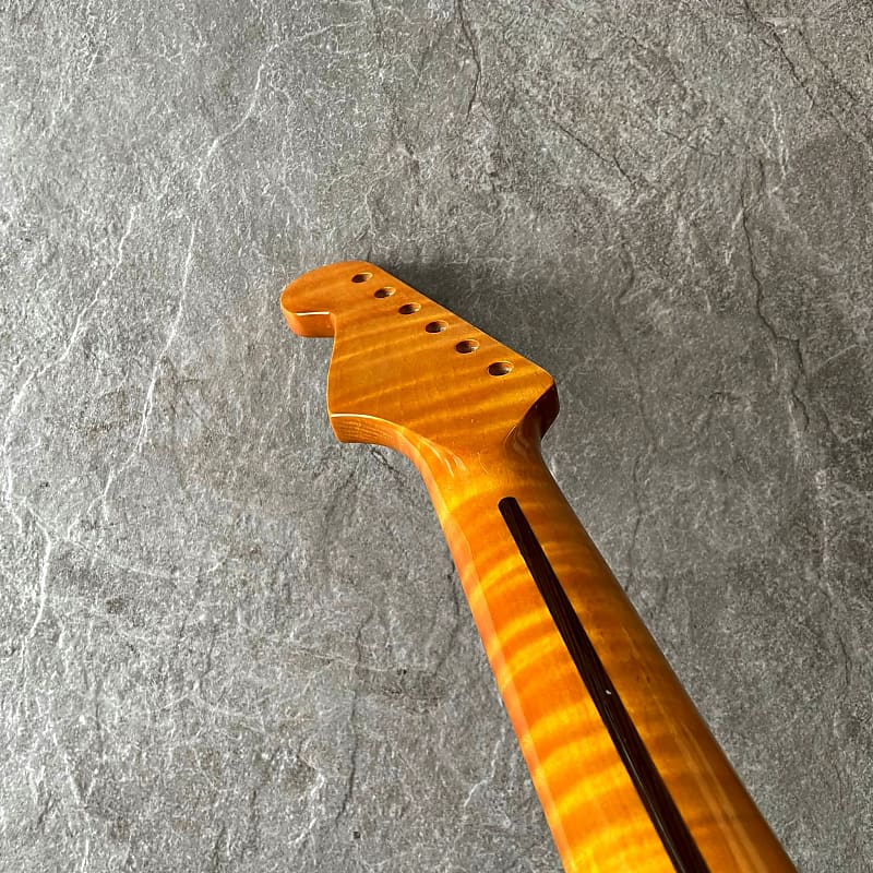 Begränsad upplaga högerhänt Strat elgitarr Yellow Flame Maple Neck 21-Fret