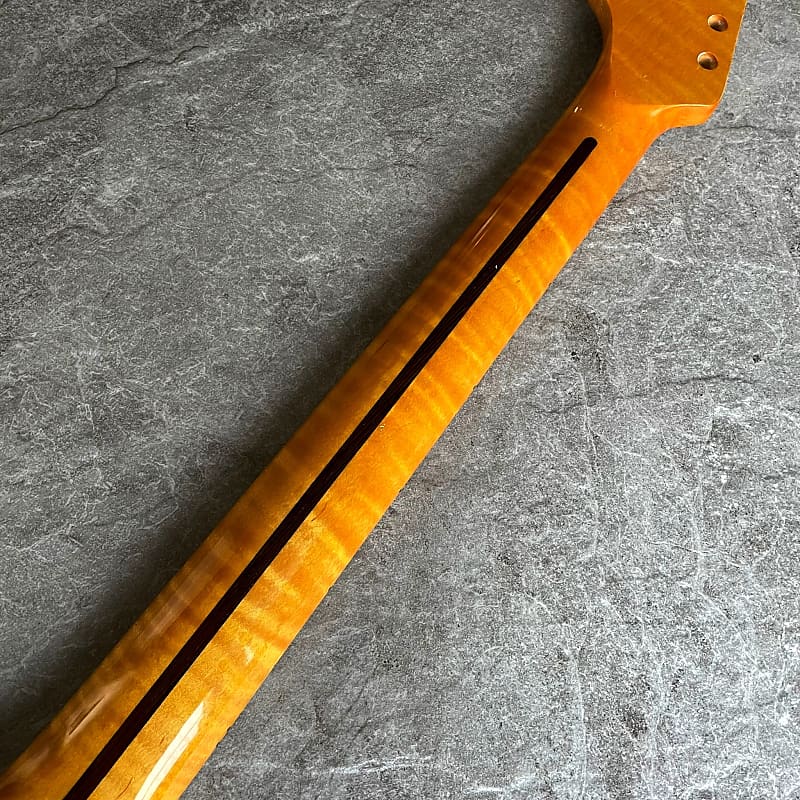 Begränsad upplaga högerhänt Strat elgitarr Yellow Flame Maple Neck 21-Fret