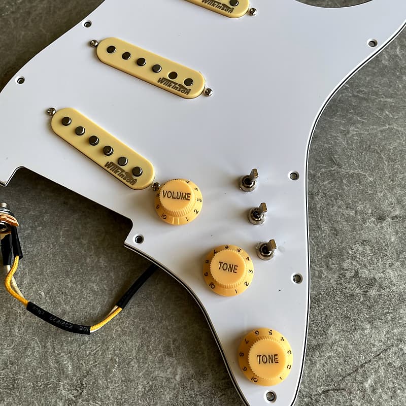 Wilkinson Prewired Pickguard Three Mini Toggle Switches Fully Loaded Orange Drop for Stratocaster!