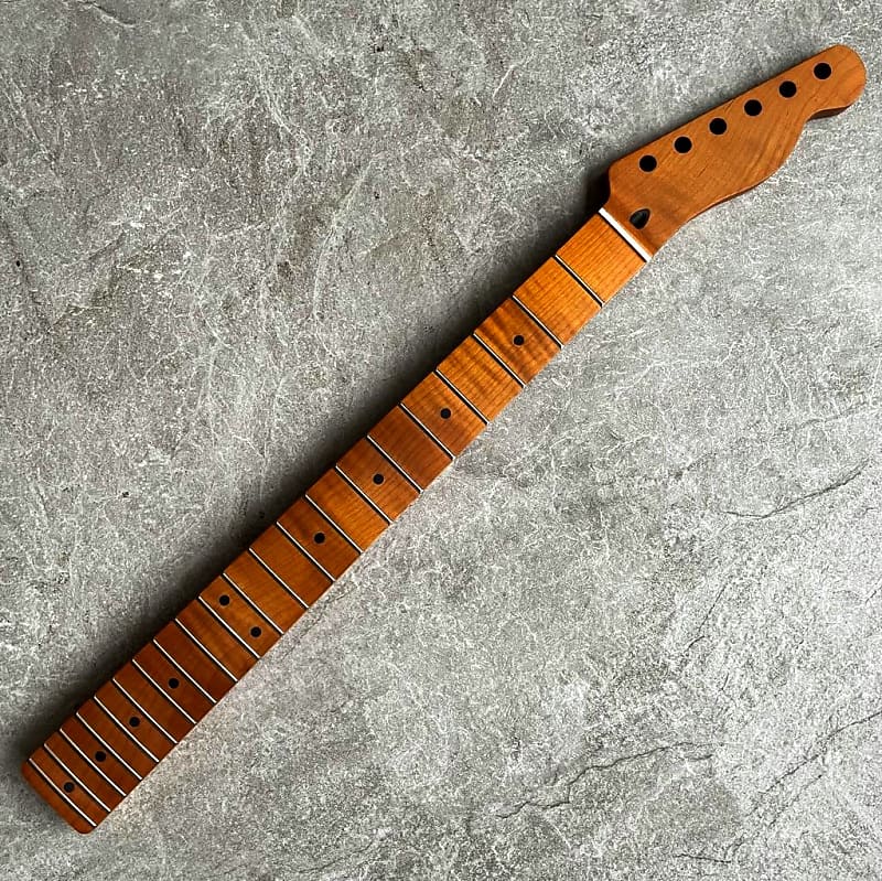 Roasted Flame Maple Neck 